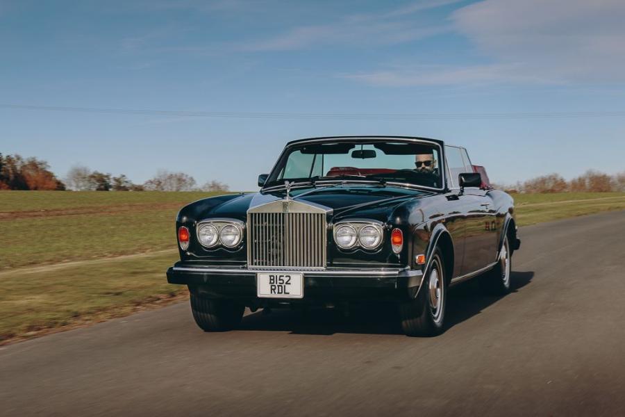  Rolls-Royce Corniche Cabriolet 1981 года  (фото 30 из 36)